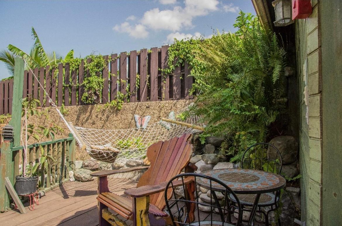 One32 Guest House Кингстон Экстерьер фото